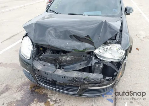 2010 Volkswagen Jetta Limited Edition z USA, uszkodzony, nr VIN 3VWRX7AJ7AM153845